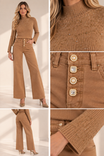 Pantaloni straight con bottoni gioiello