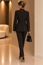 Blazer Gessato con Dettagli Dorati