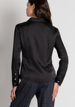 Camicia nera in raso slim retro con polsini in pizzo