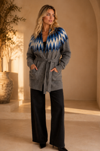 Cardigan Norvegese Diamond grigio indossato