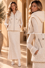 Gilet con cappuccio e paillettes