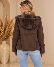 Giacca reversibile Cioccolato vista di schiena con cappuccio